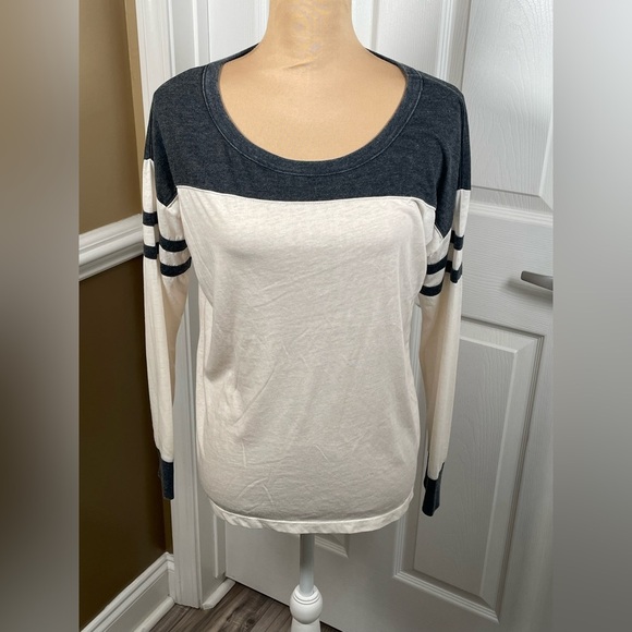 Chaser Charcoal Gray and White Baseball Tee Long Sleeve Top NWT Small - Picture 4 of 9